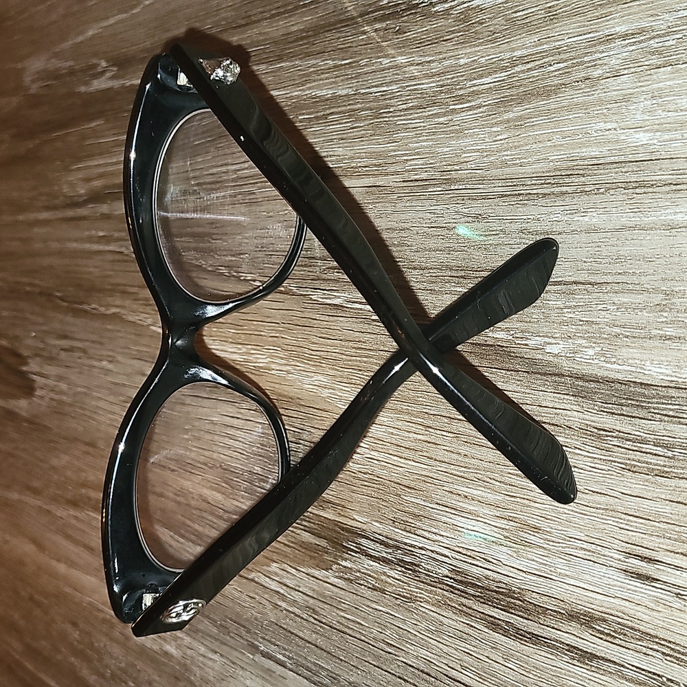 Gucci Glossy Black Cat-Eye Glasses - Picture 7 of 12